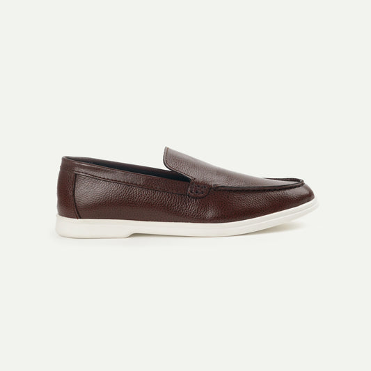 Riviera | Deck-Style Pebble Grain Leather Loafers | 33304 Wood Brown