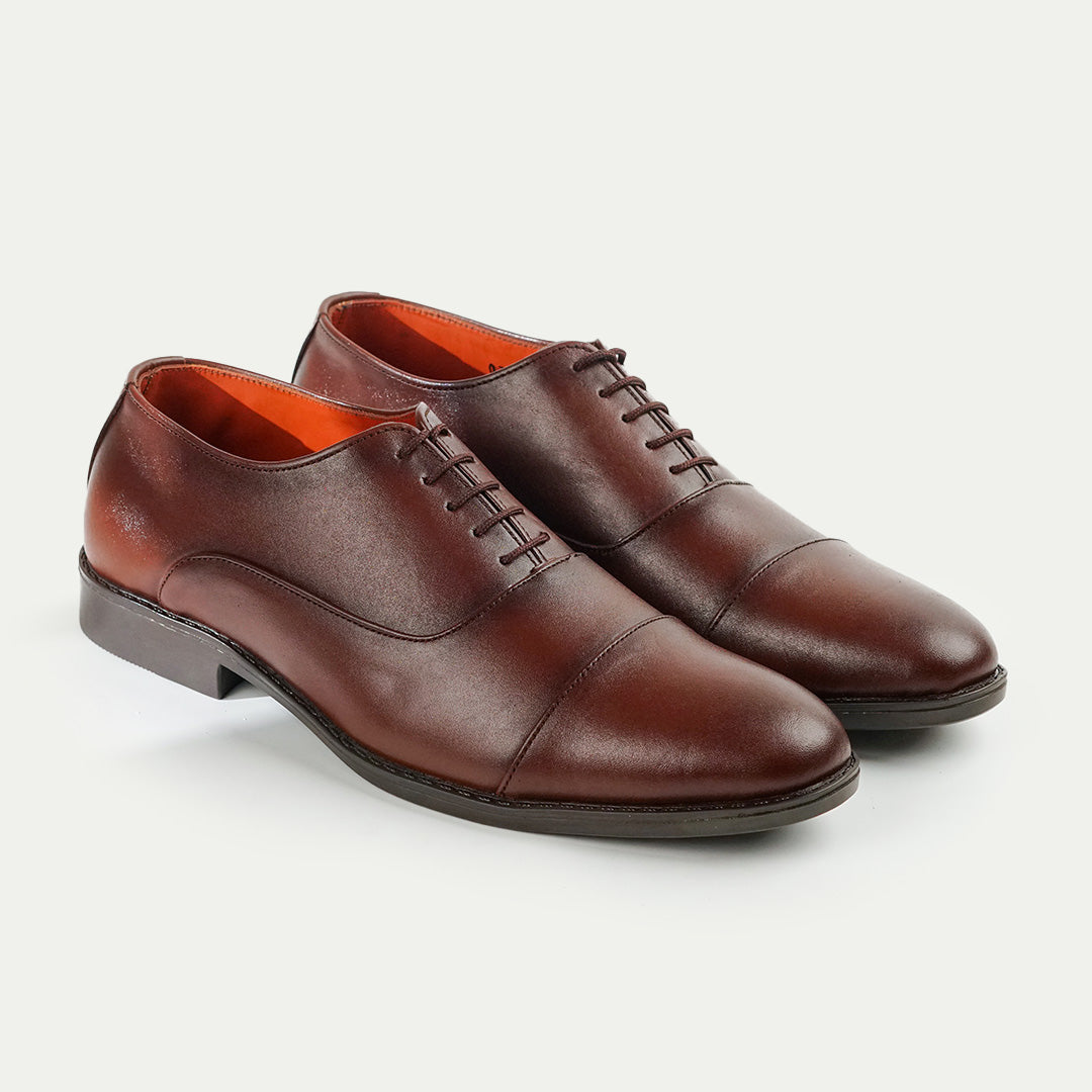 Commander | Leather Cap-Toe Derby Lace-Ups | 35051 Brown