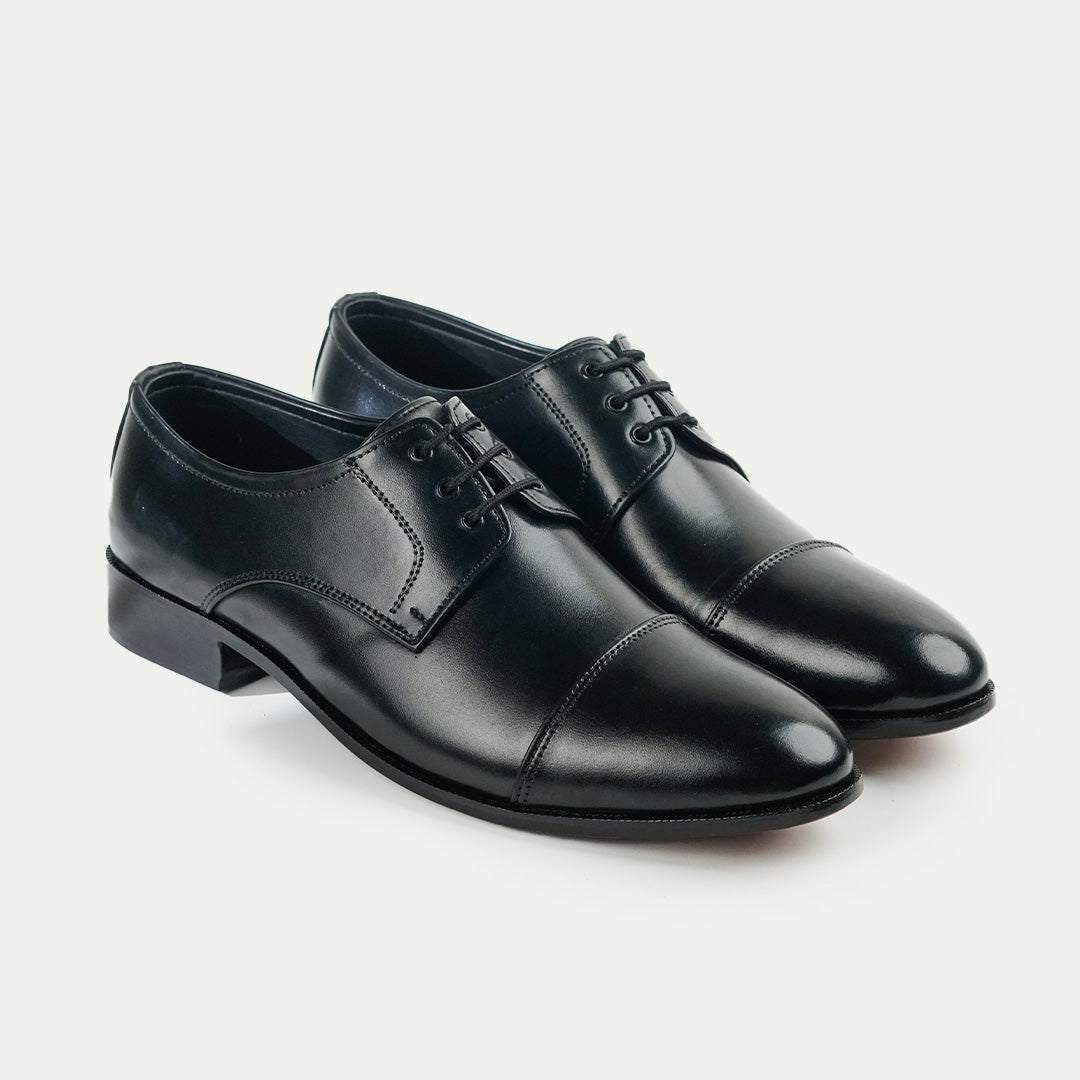 Commander | Leather Cap-Toe Derby Lace-Ups | 35051 Black