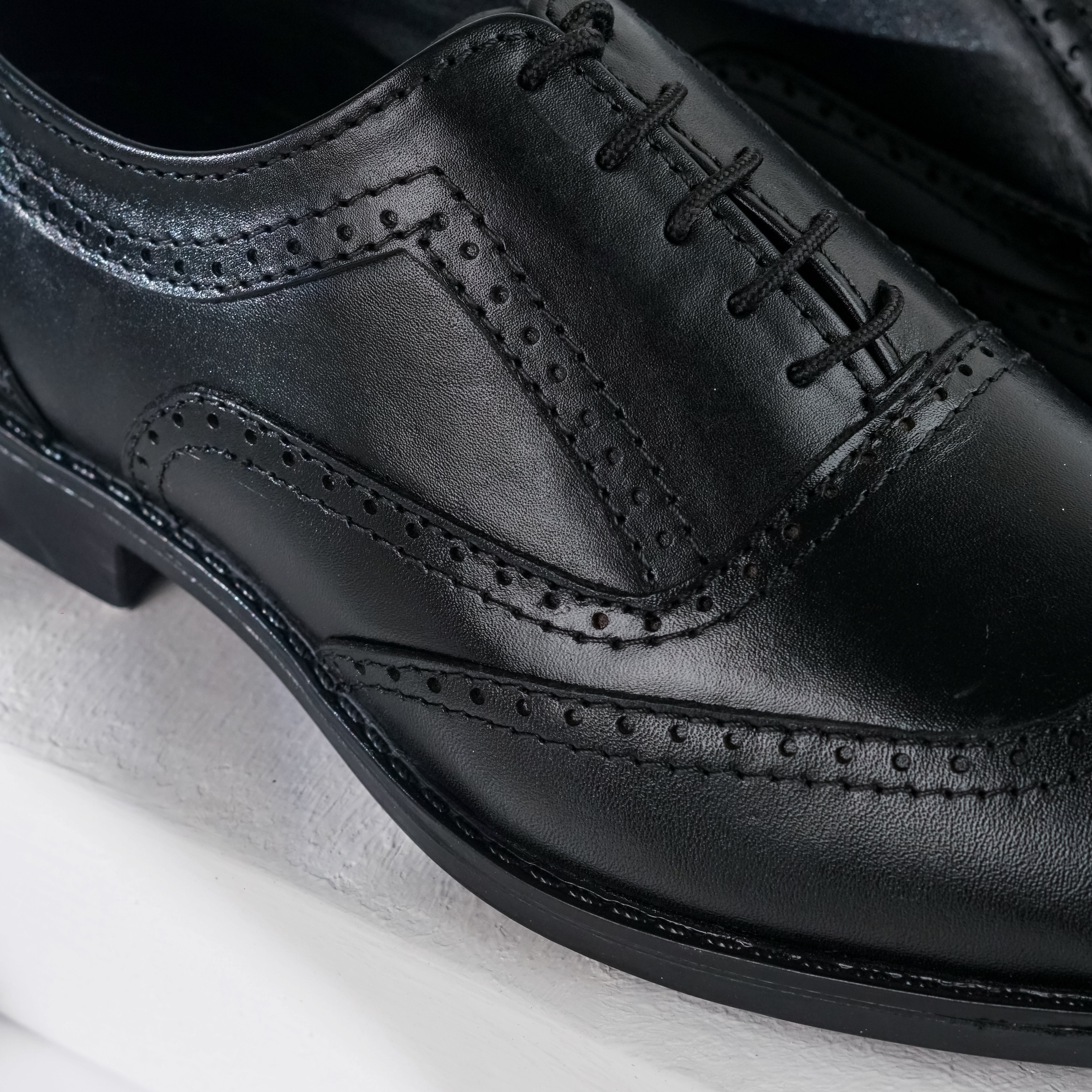 Valmani | 35053 Black | 100% Leather