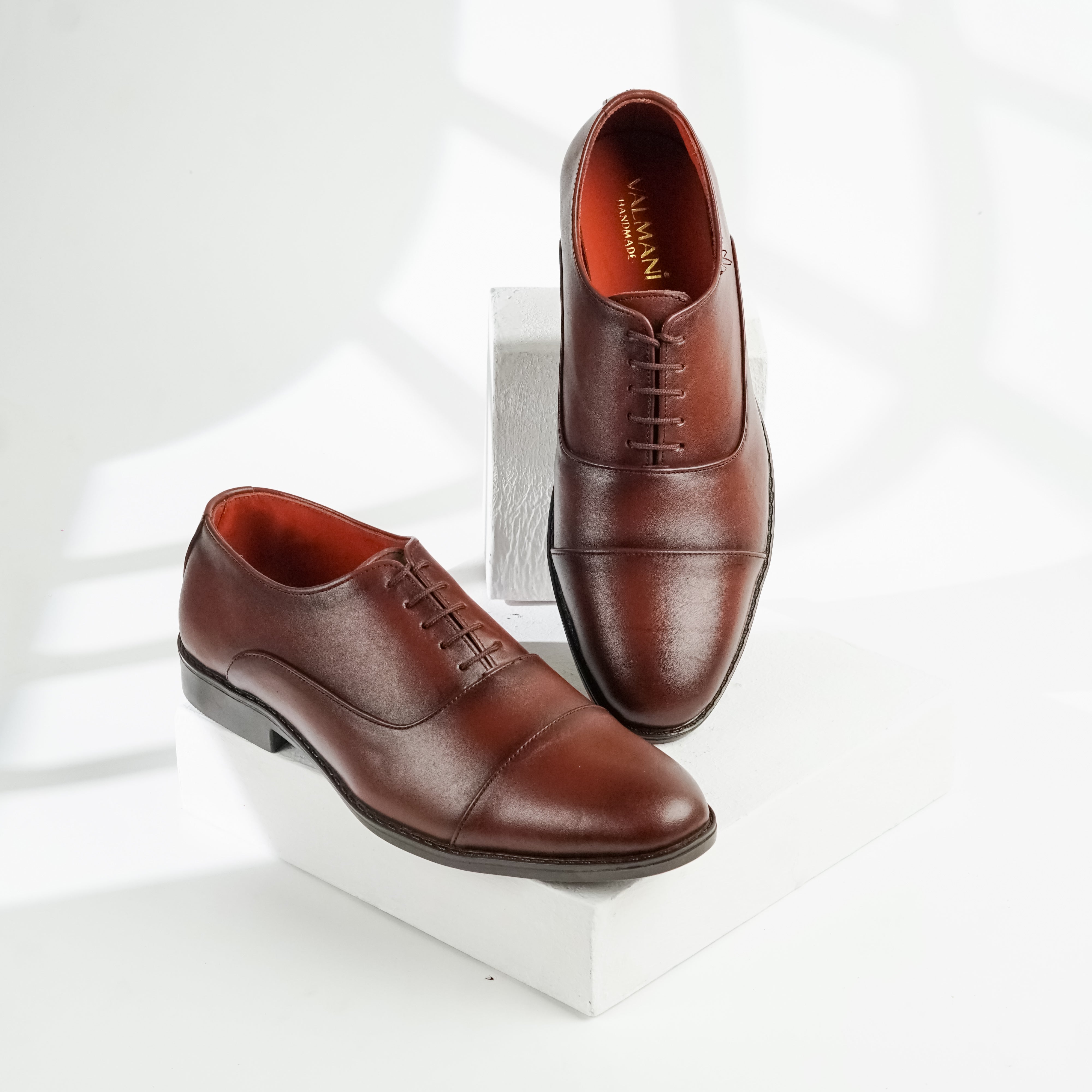 Commander | Leather Cap-Toe Derby Lace-Ups | 35051 Brown