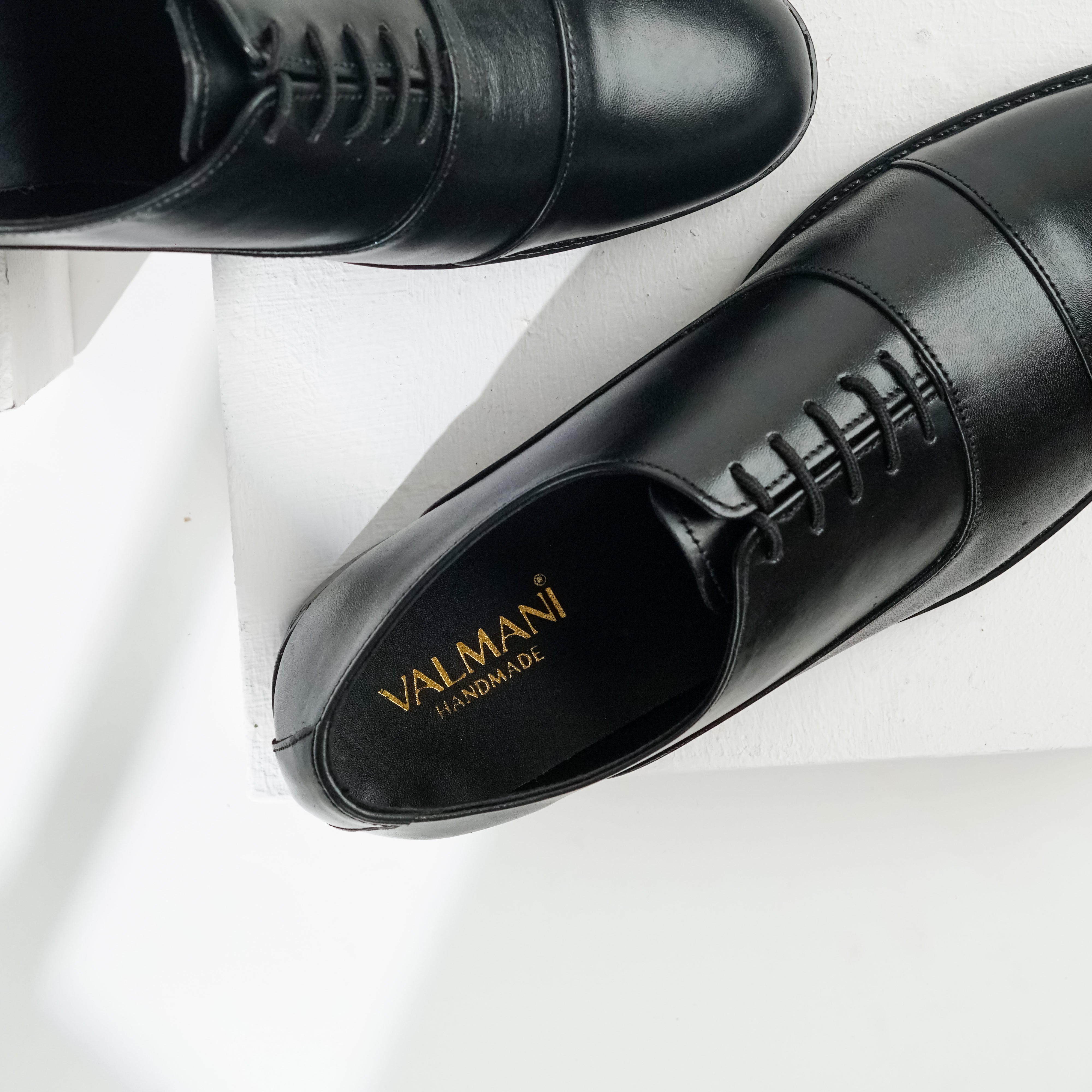 Commander | Leather Cap-Toe Derby Lace-Ups | 35051 Black
