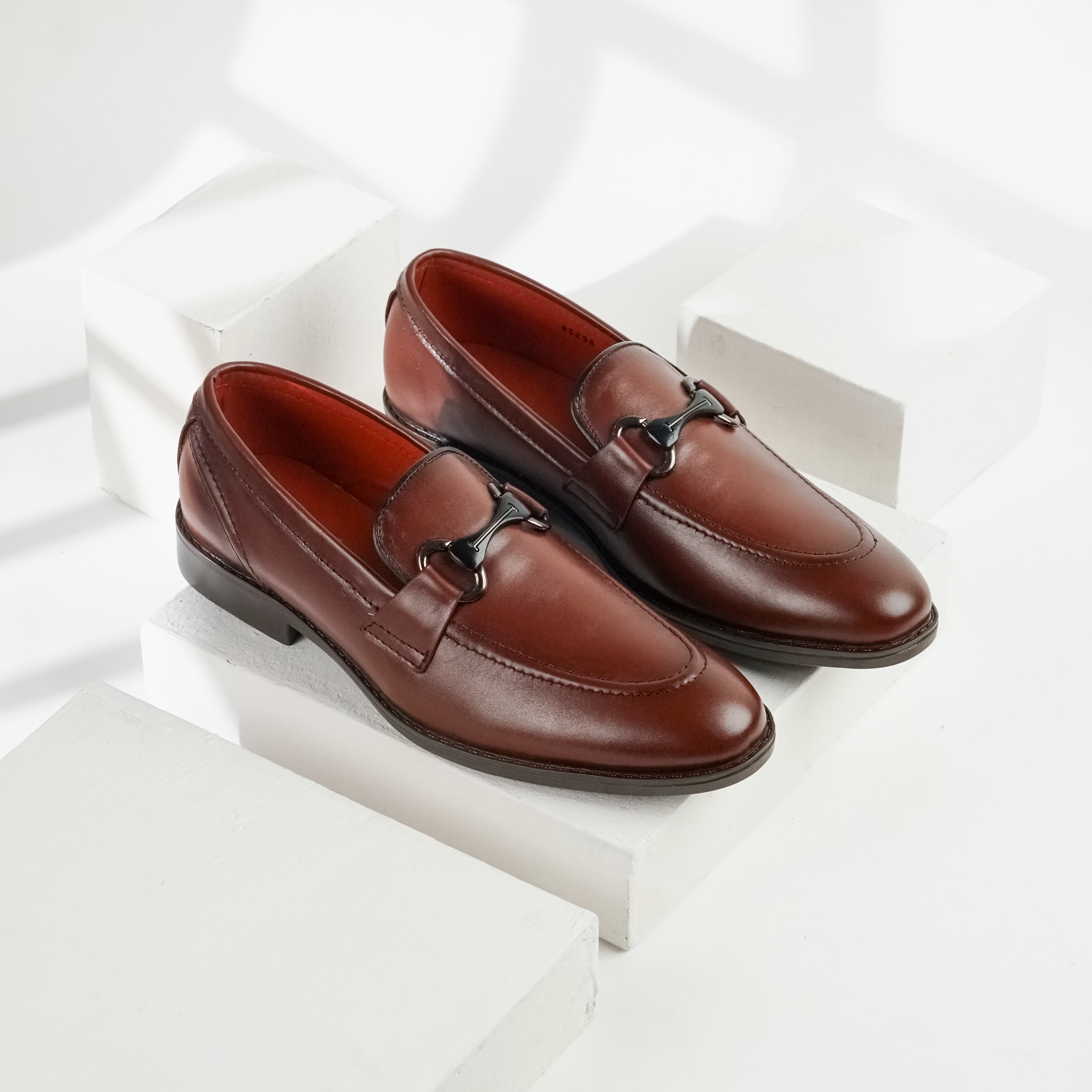 Valmani | 3253 Brown | 100% Leather