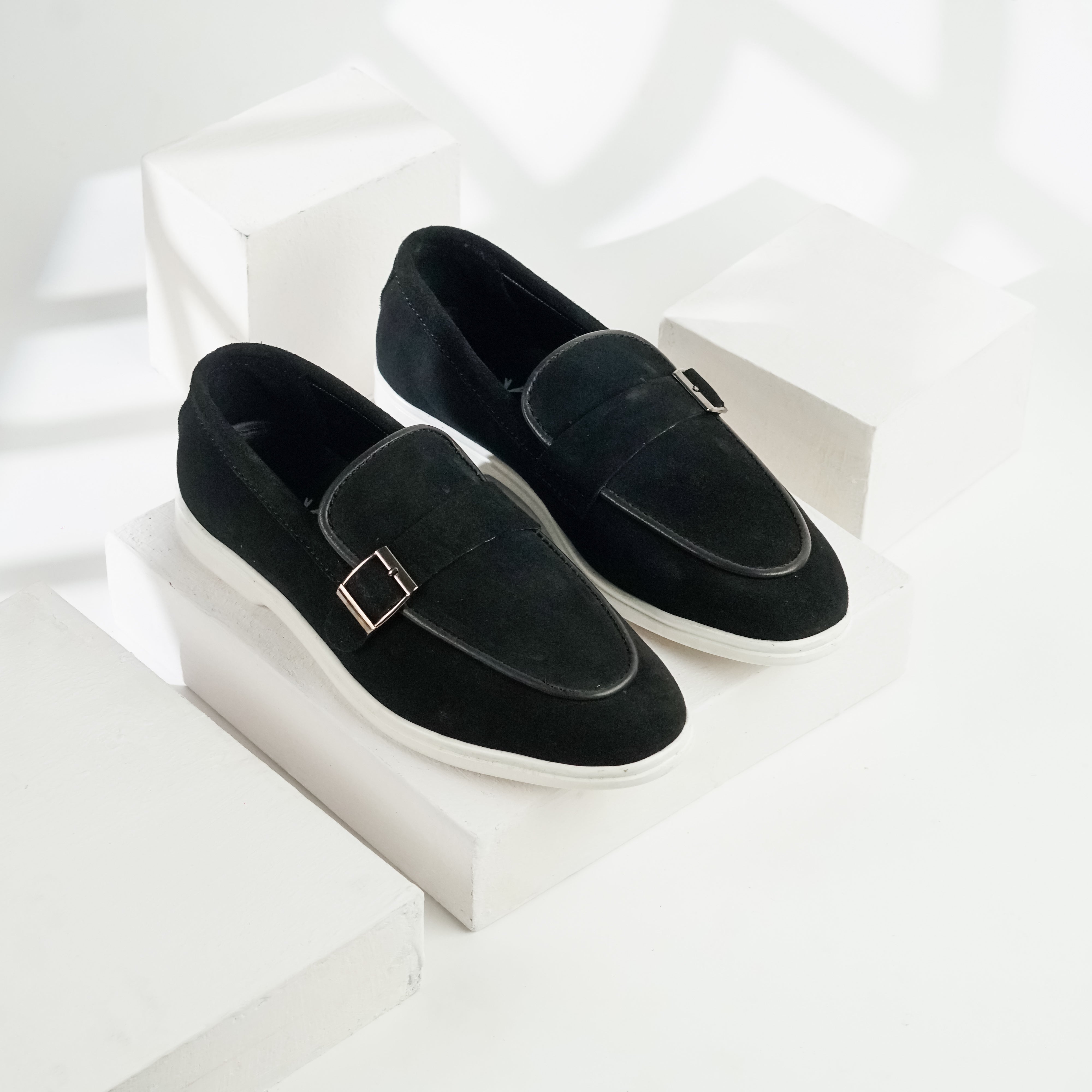 Valmani | 33306 Black