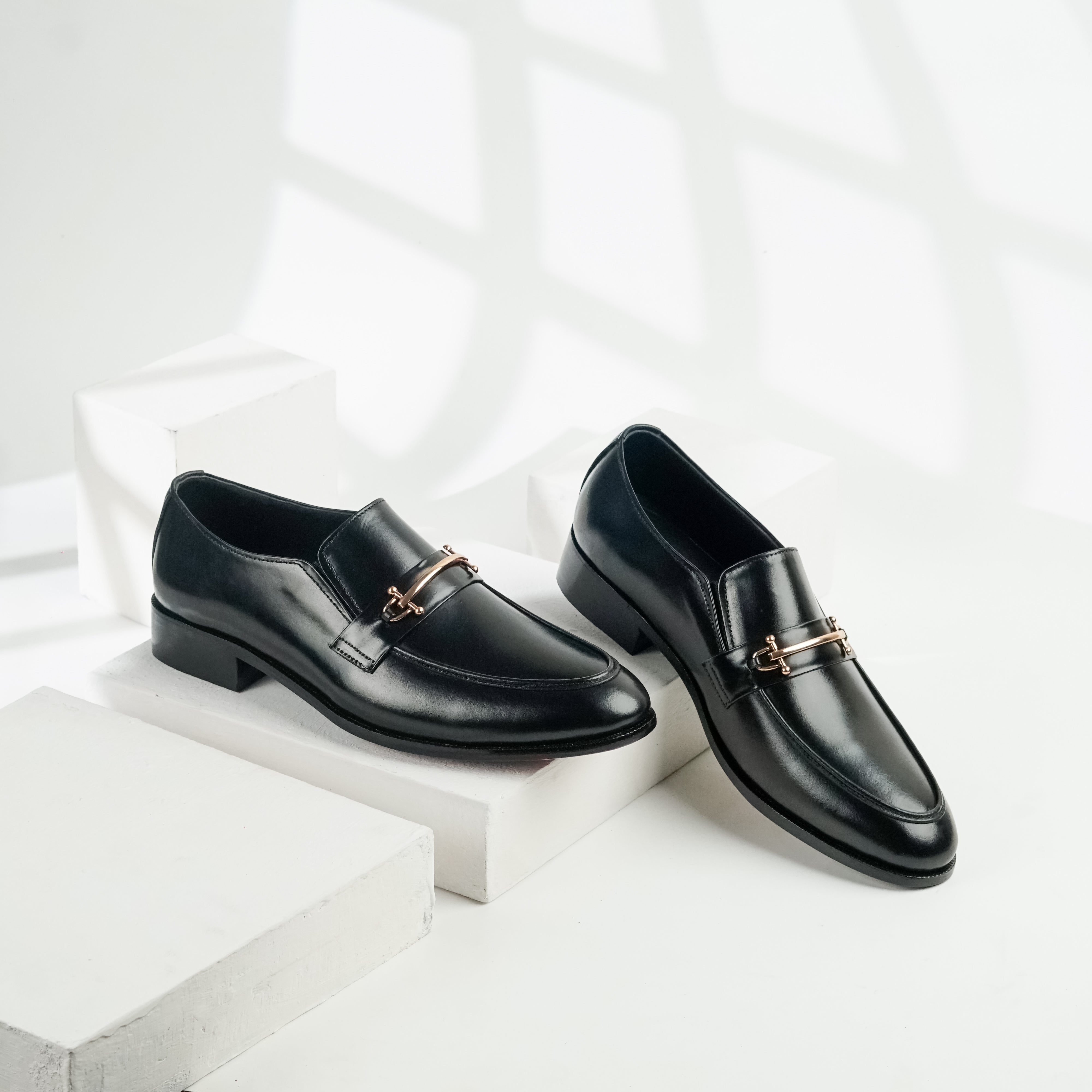 Valmani | Z-1255 Black | 100% Handcrafted