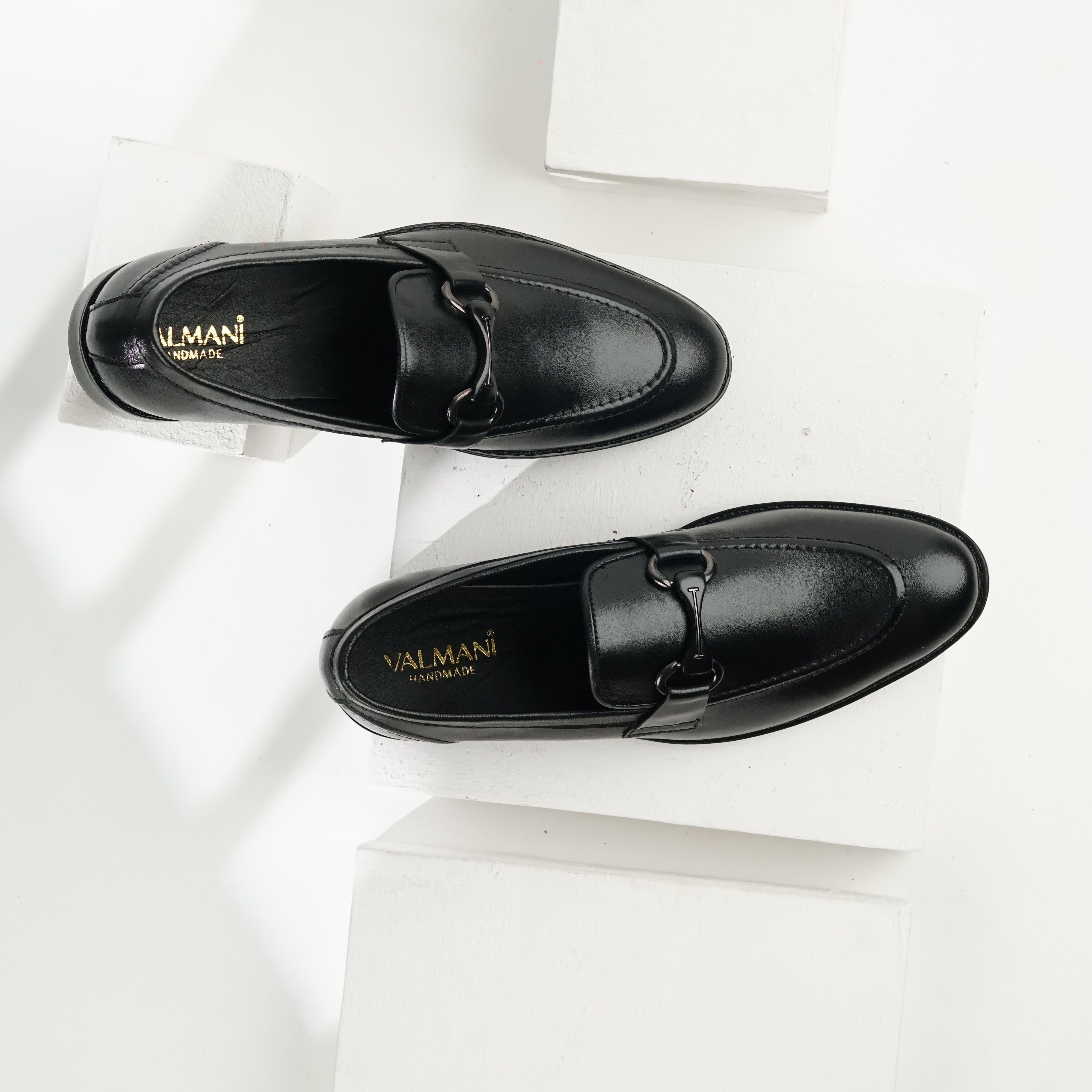 Valmani | 3253 Black | 100% Leather