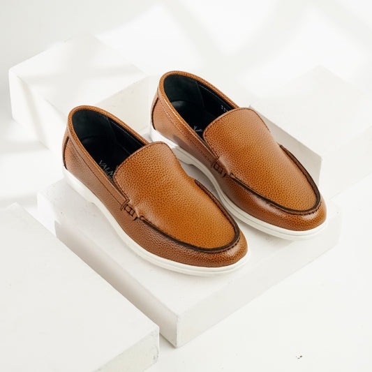 Riviera | Deck-Style Pebble Grain Leather Loafers | 33304 Honey Tan