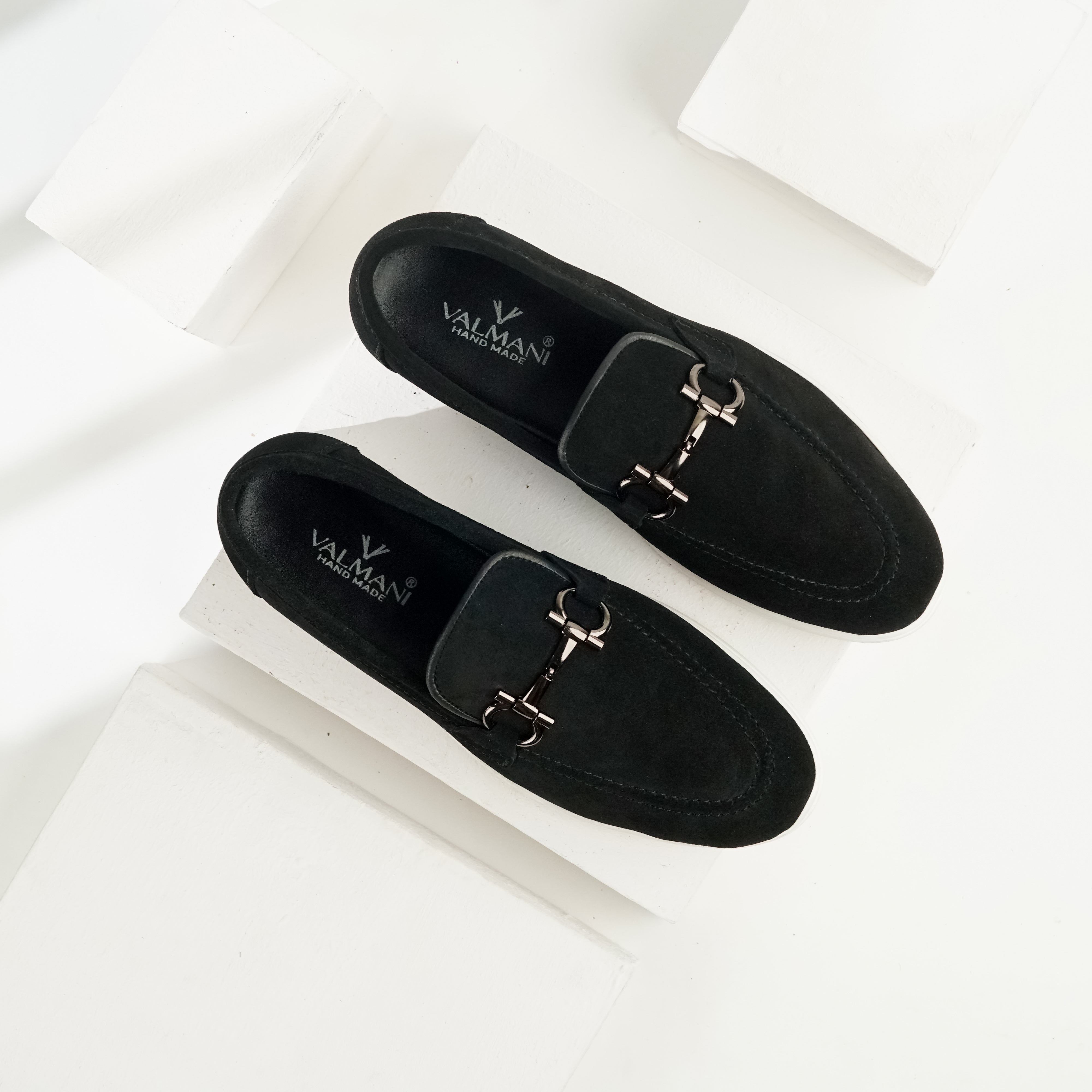 Valmani | 33317 Black