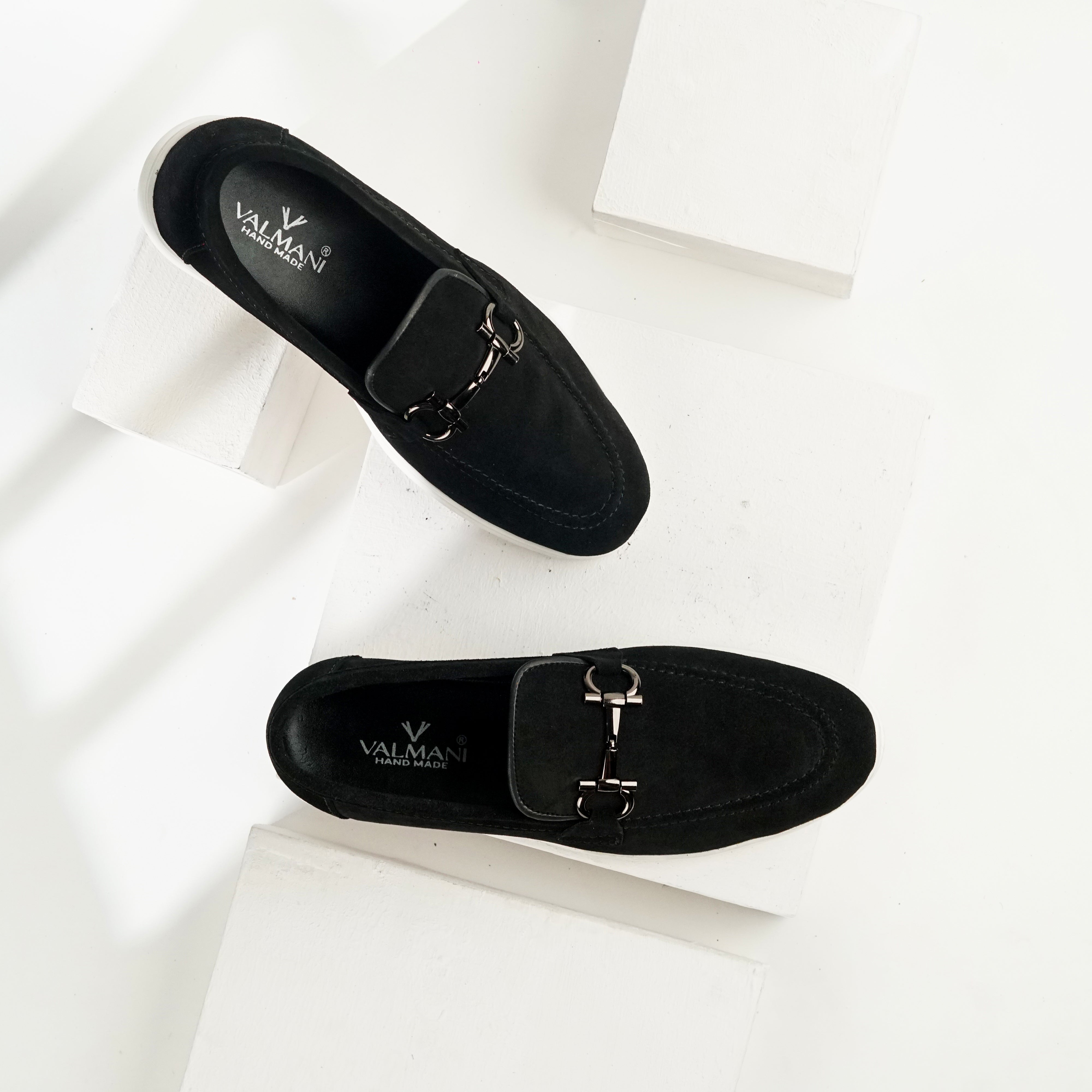 Valmani | 33317 Black