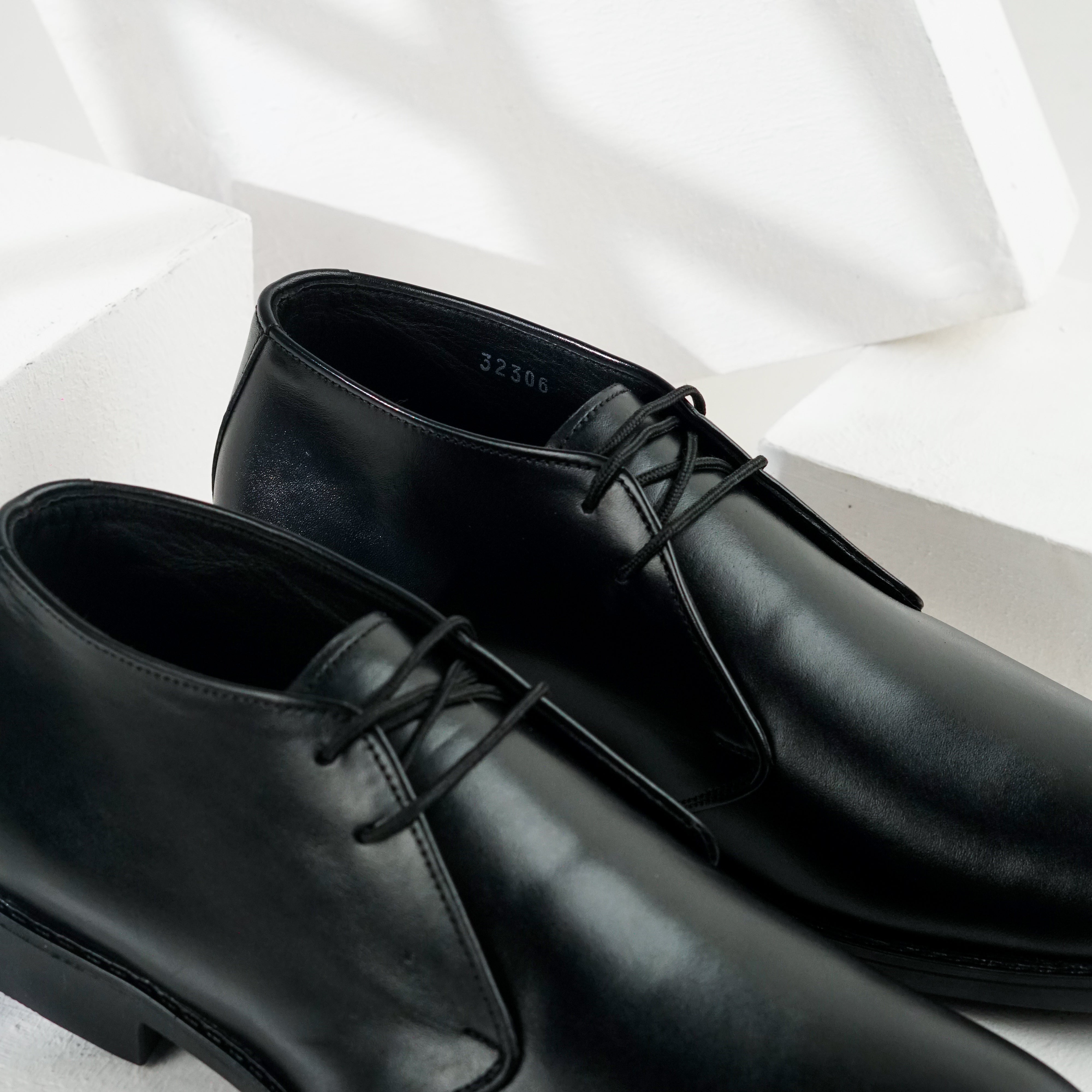 Valmani | 32306 Black | 100% Leather