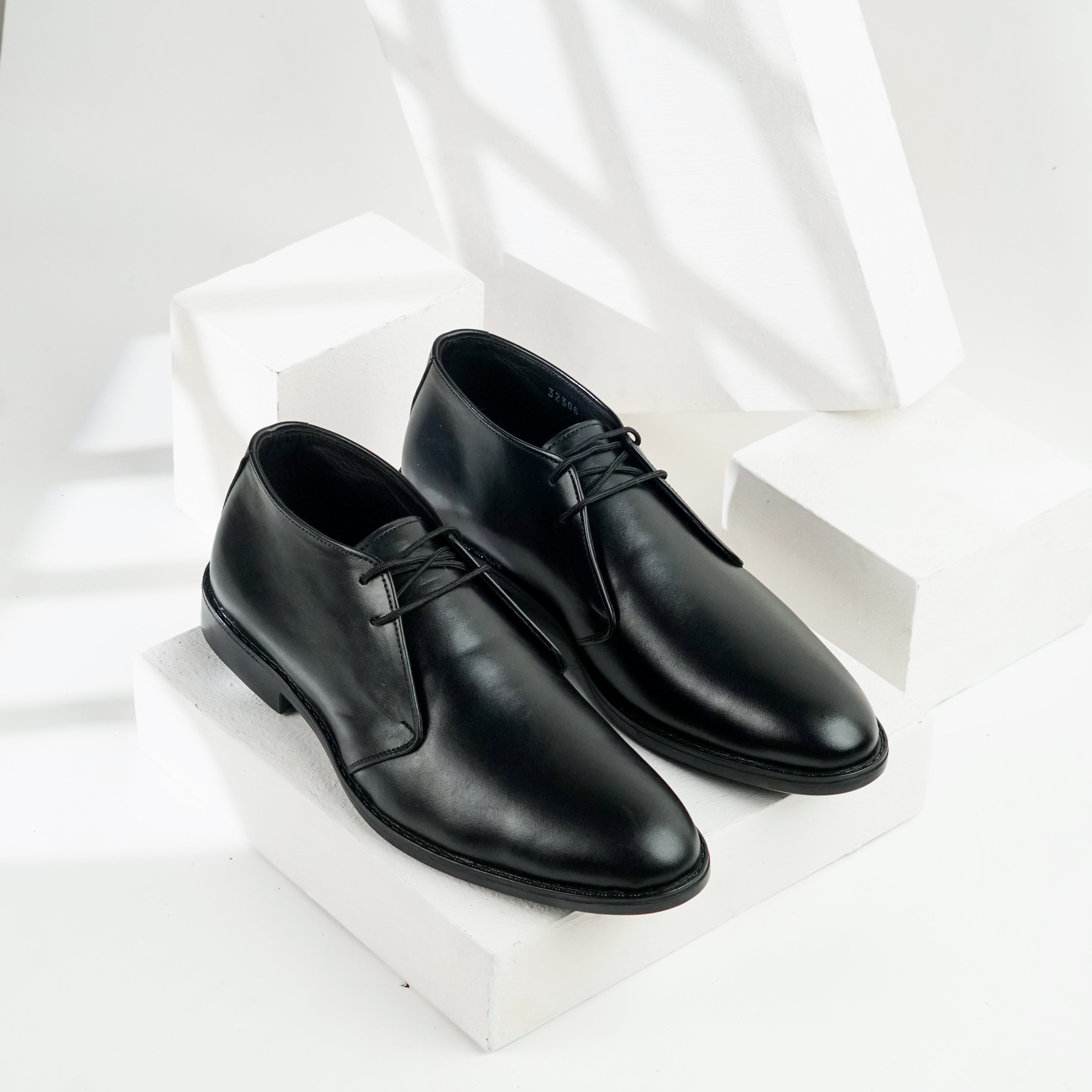 Valmani | 32306 Black | 100% Leather