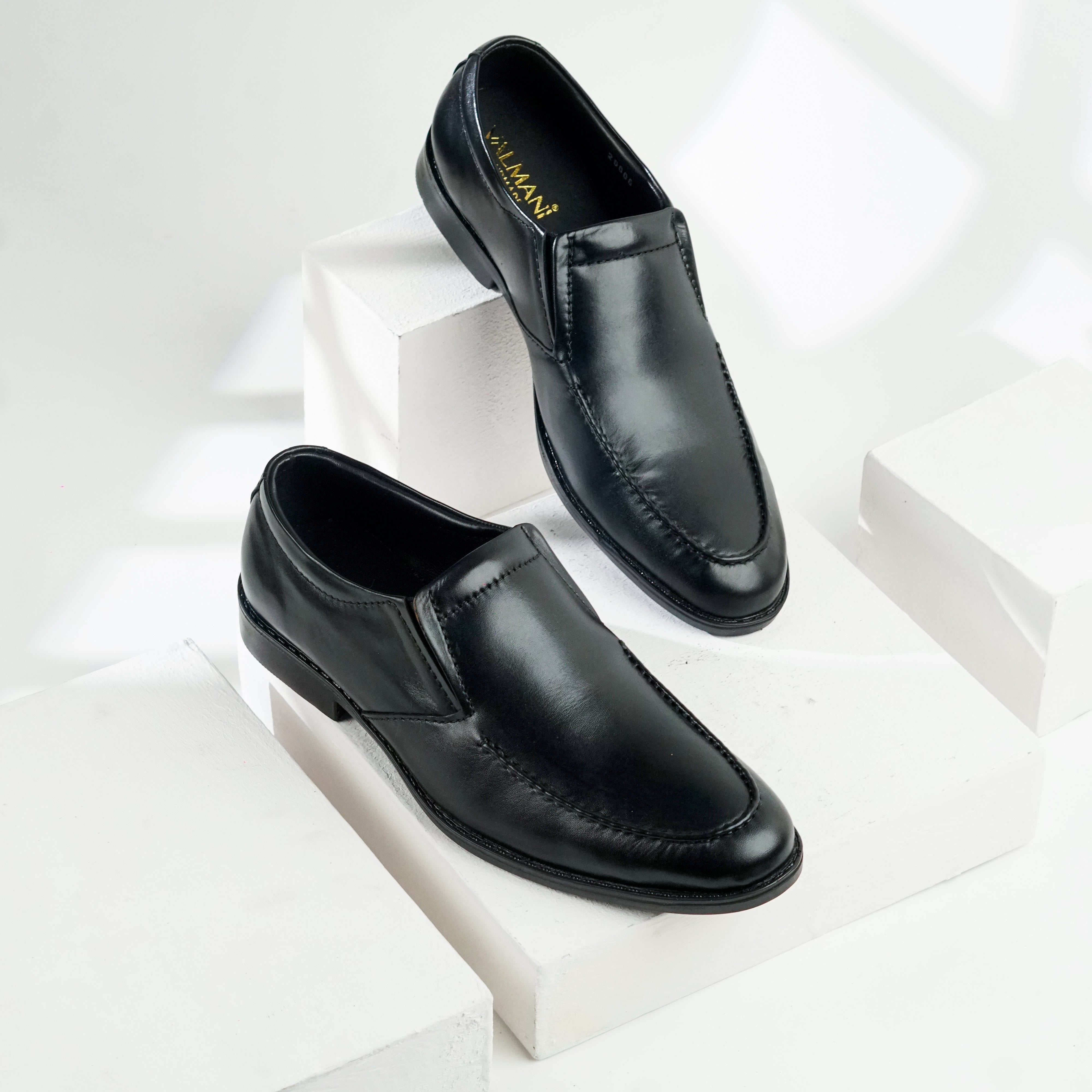 Valmani | 20006 Black | 100% Leather