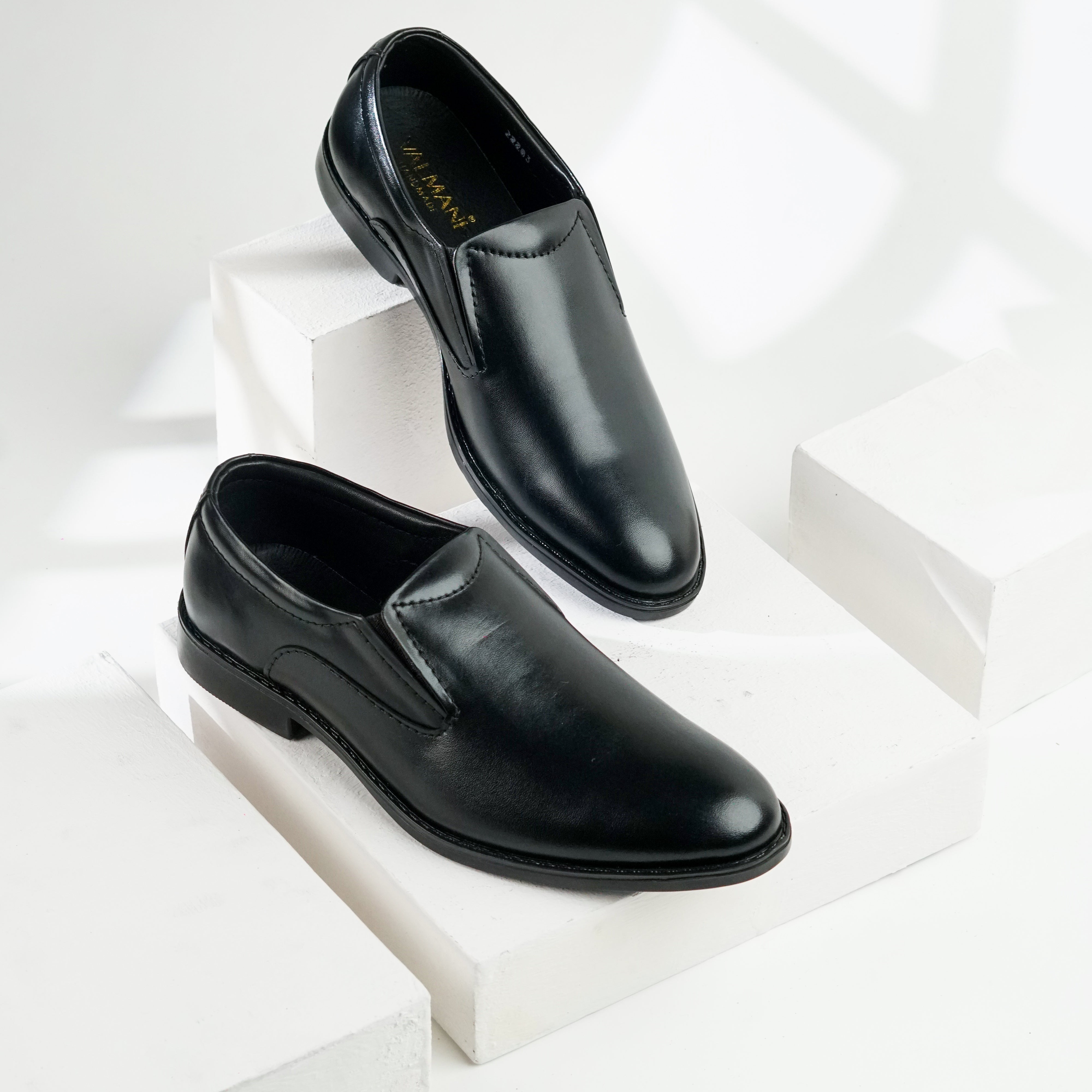 Valmani | 22203 Black | 100% Handcrafted