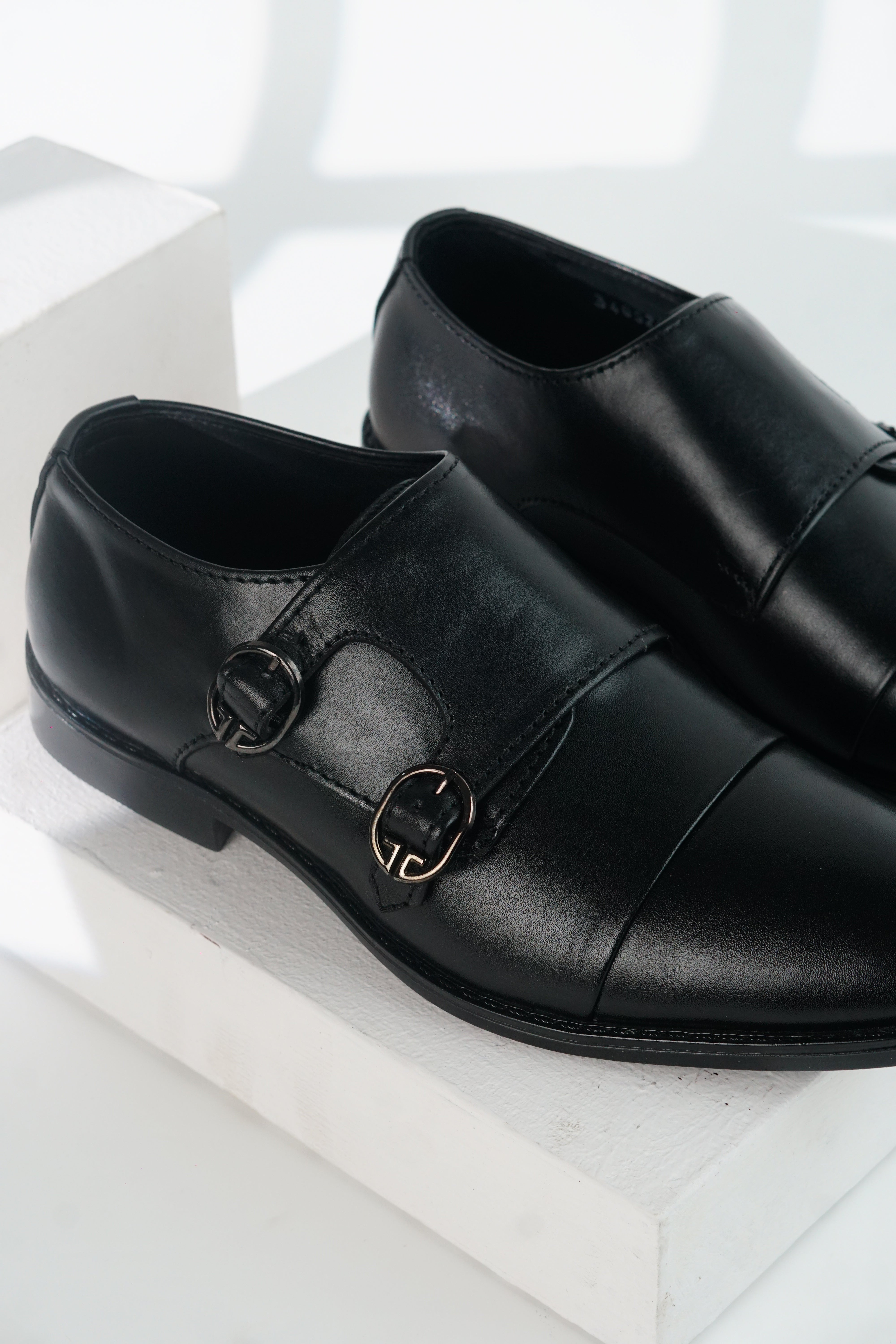 Cavalier | Leather Double Monk Strap Loafers | 34052 Black