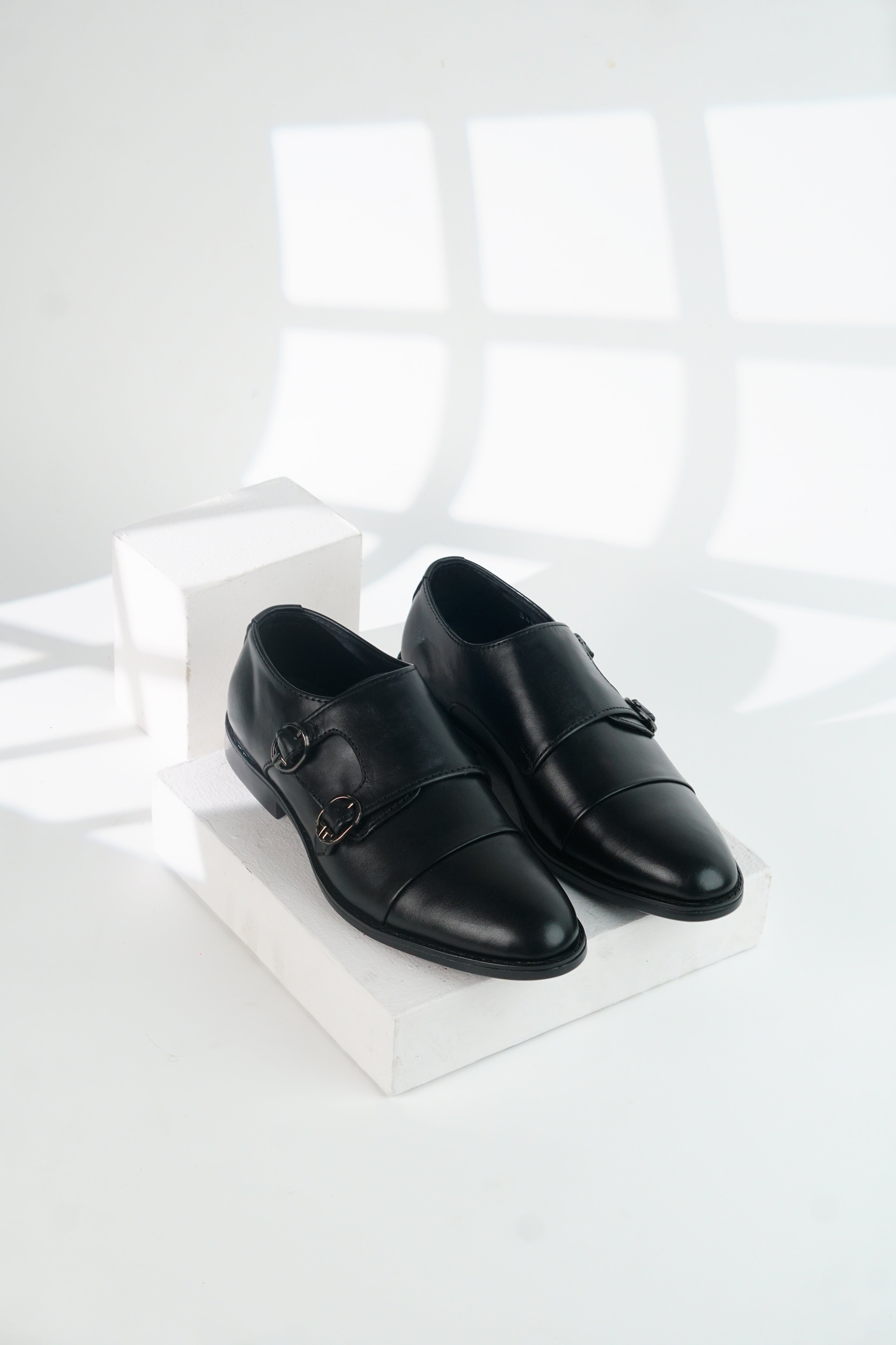 Cavalier | Leather Double Monk Strap Loafers | 34052 Black
