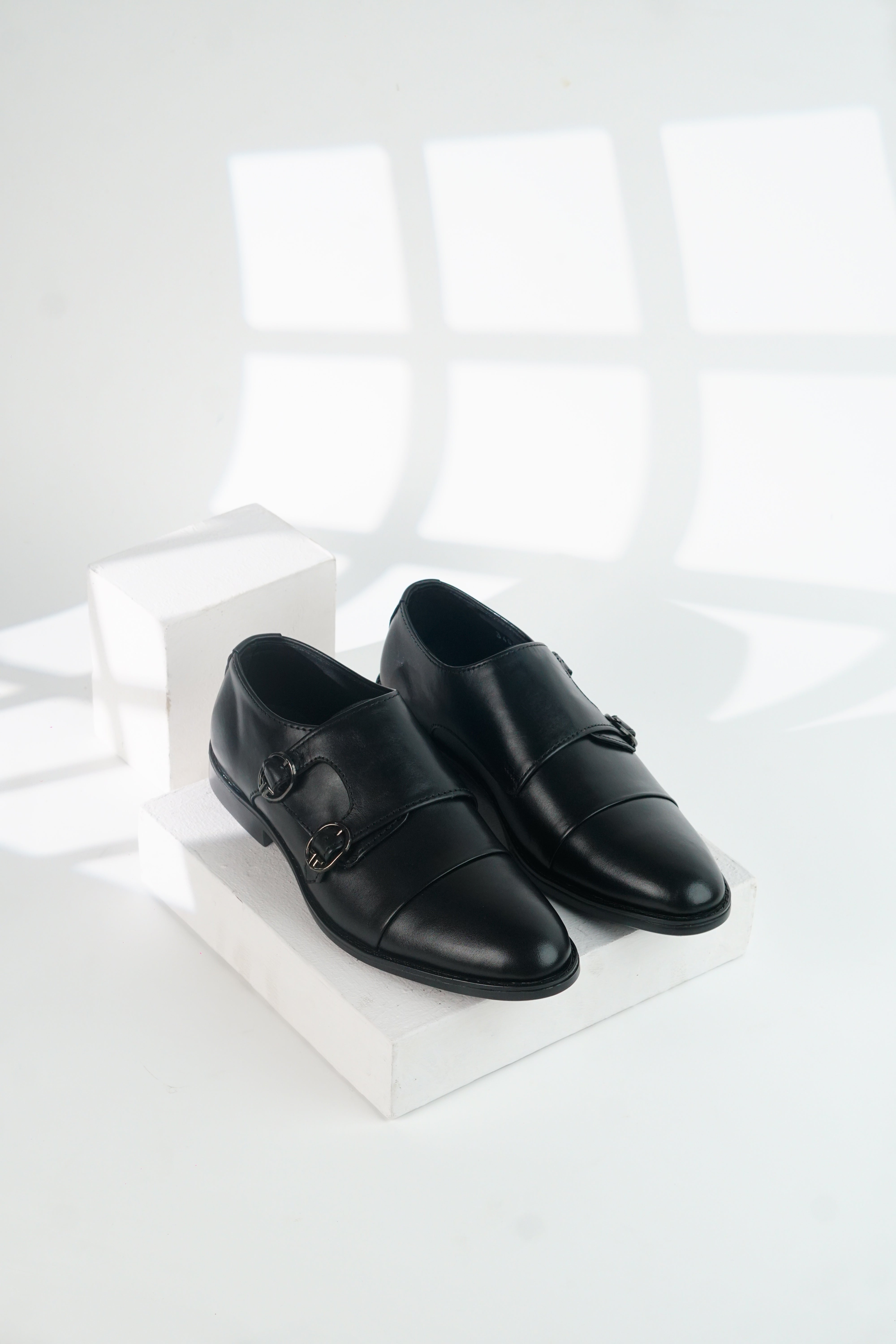 Cavalier | Leather Double Monk Strap Loafers | 34052 Black