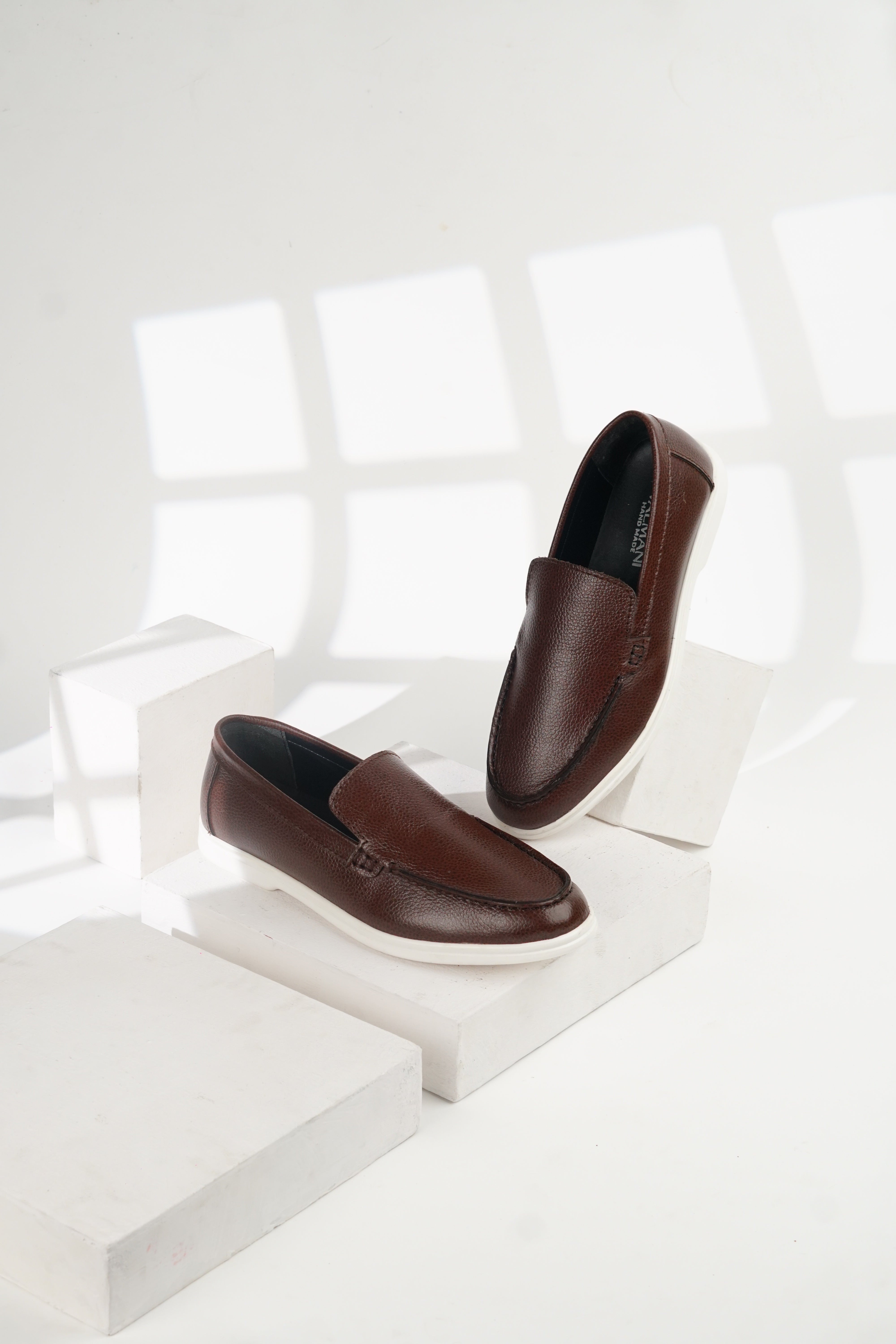 Valmani | 33304  Brown